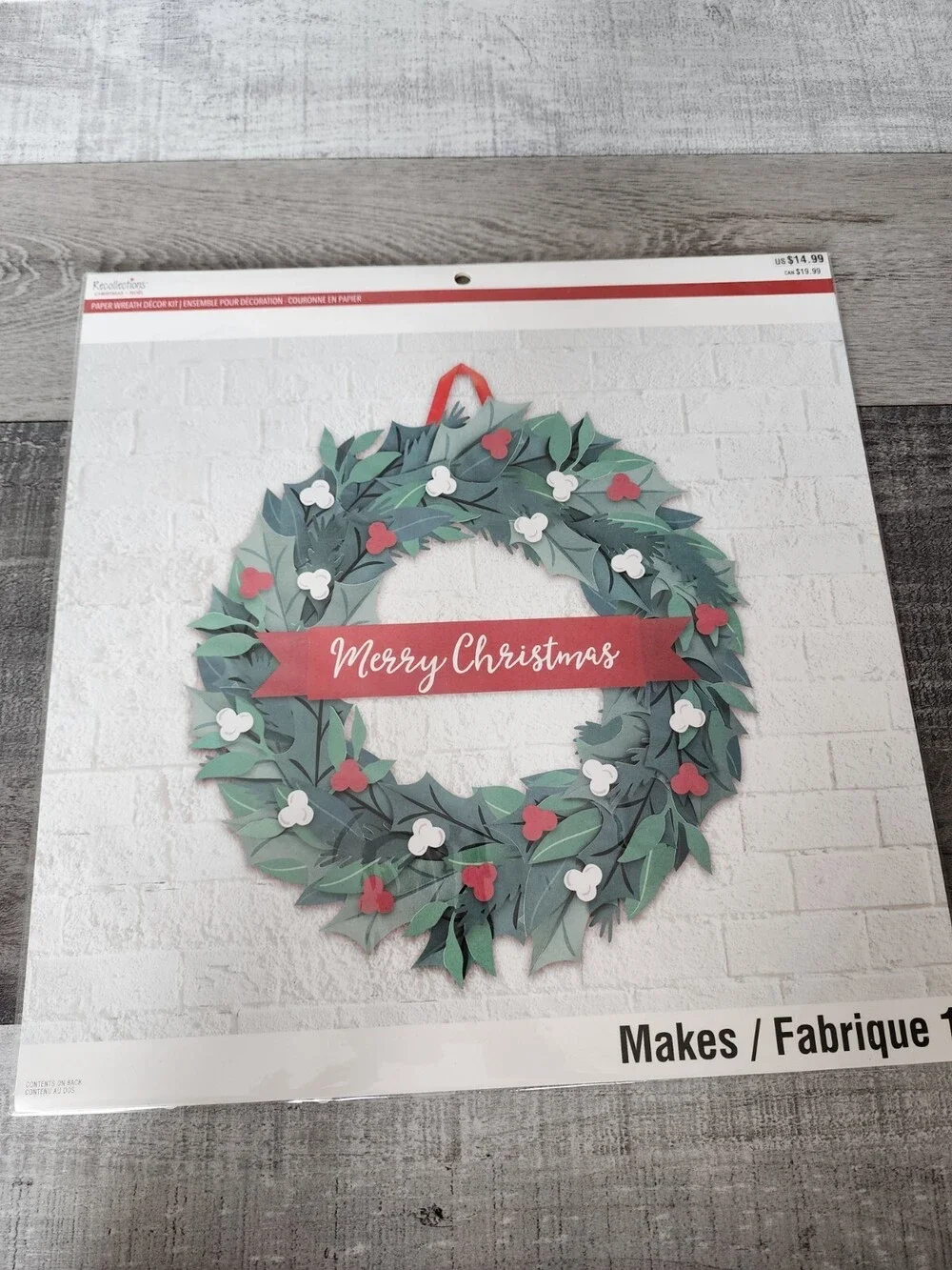 Recollections Christmas Wreath Paper Quilling Kit Sealed. 13.5
